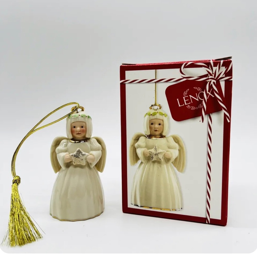 * Last one* Lenox Holiday Cheer Angel 24k gold trim Ornament